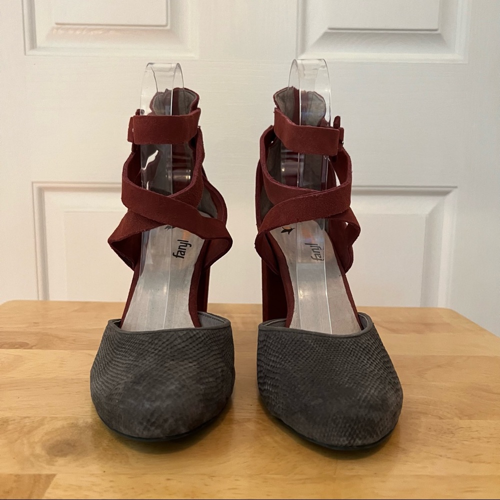 Farylrobin Tavi Faux Suede Heels Size 10 - Picture 6 of 14